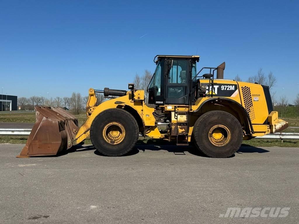 CAT 972M 輪胎式裝載機