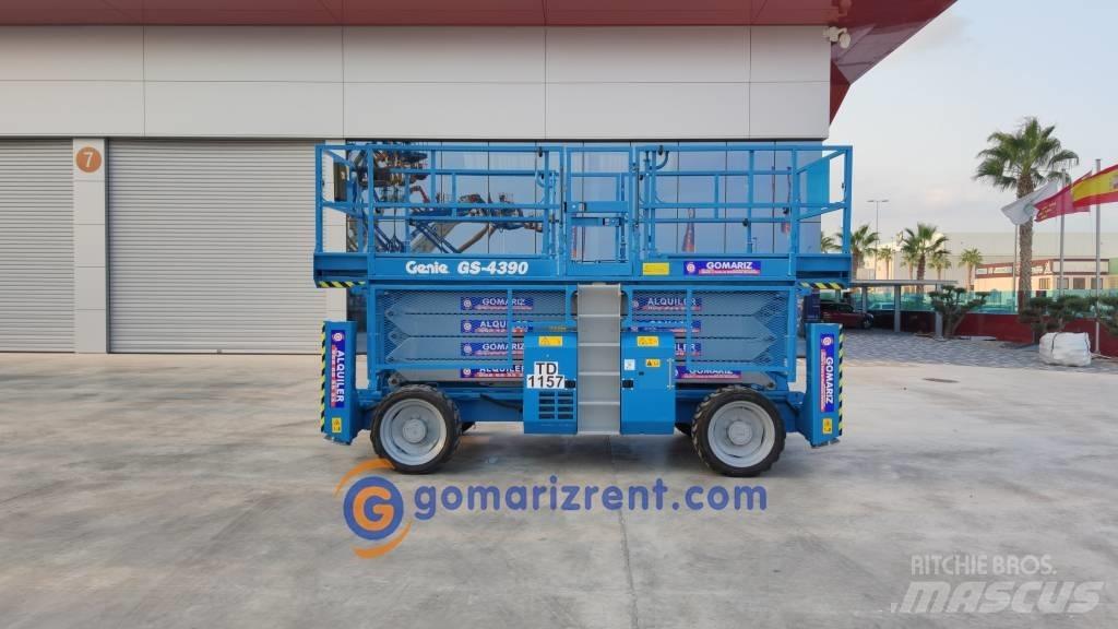 Genie GS 4390 RT 剪式升降機