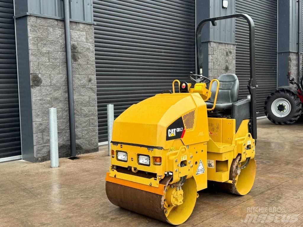 CAT CB 1.7 雙輪滾壓機