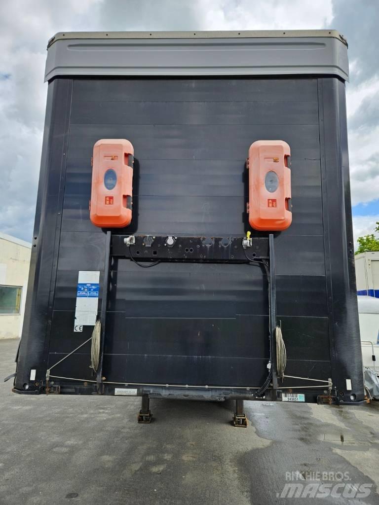 Kögel SN 24 篷布半拖車
