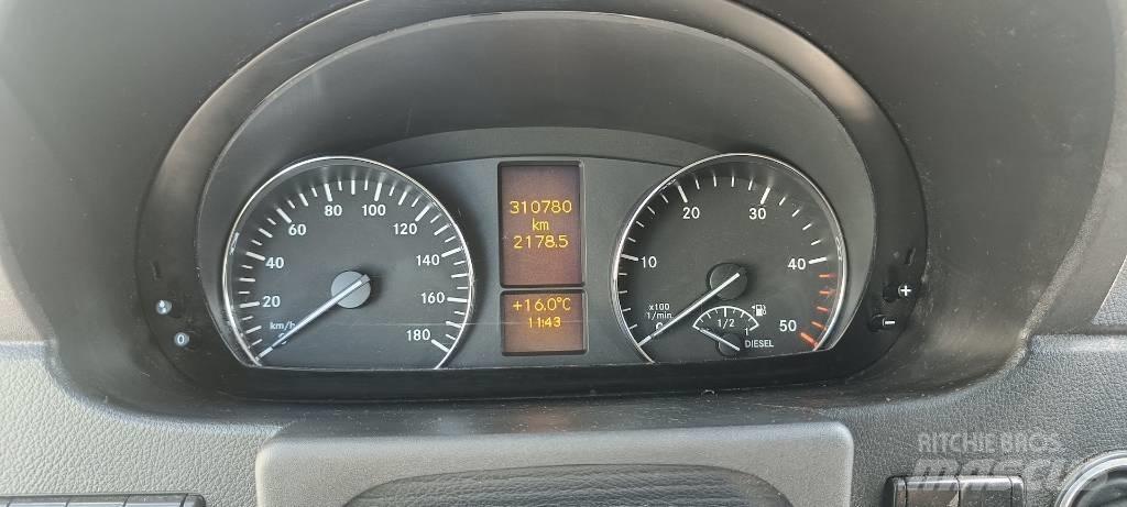 Mercedes-Benz 319 車廂
