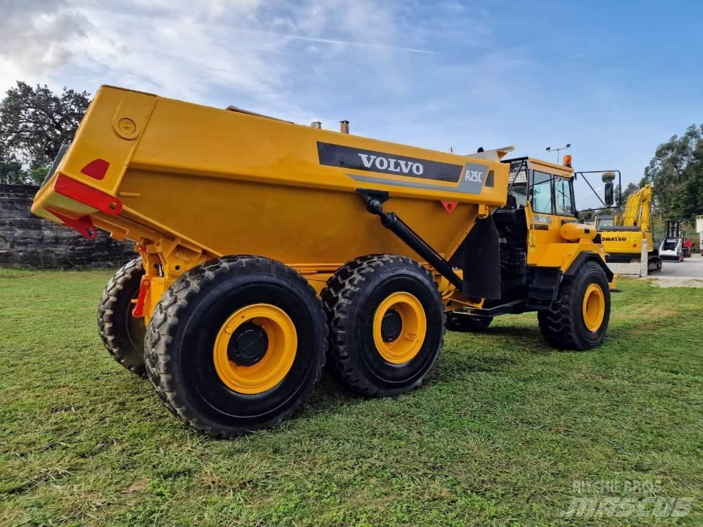 Volvo A 25 C 鉸接式起吊車