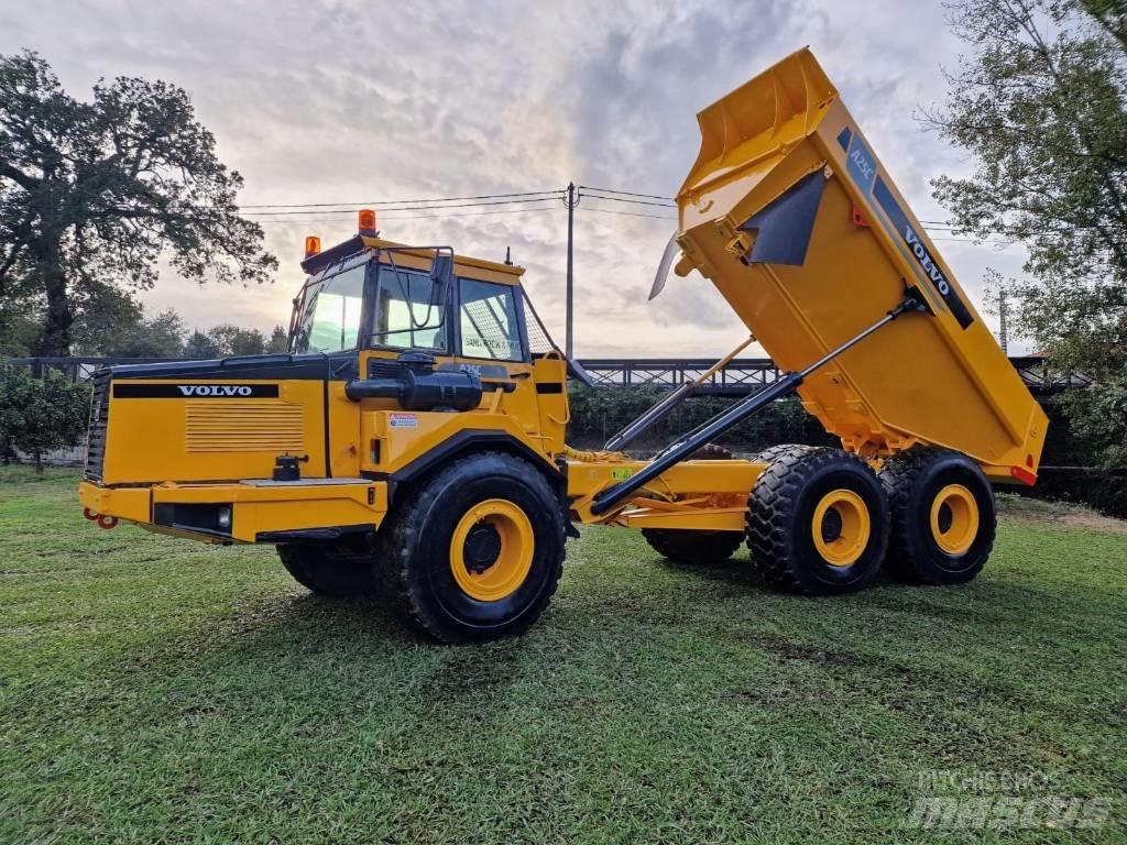 Volvo A 25 C 鉸接式起吊車