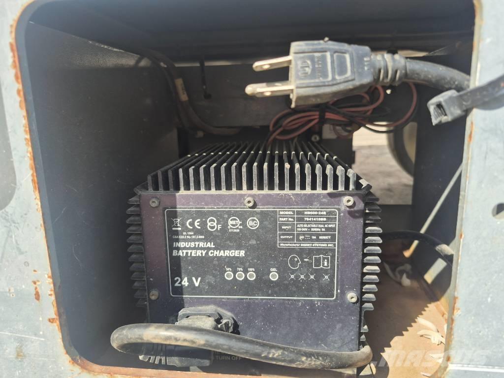 SkyJack SJ 4626 剪式升降機