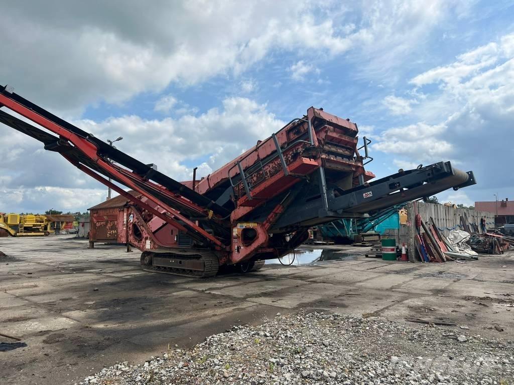 Sandvik QA 140 移動式篩選機