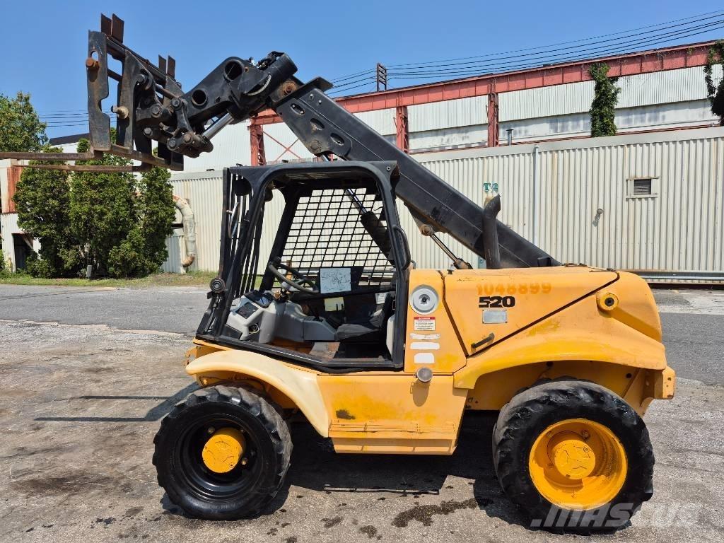 JCB 520 伸縮臂操作車