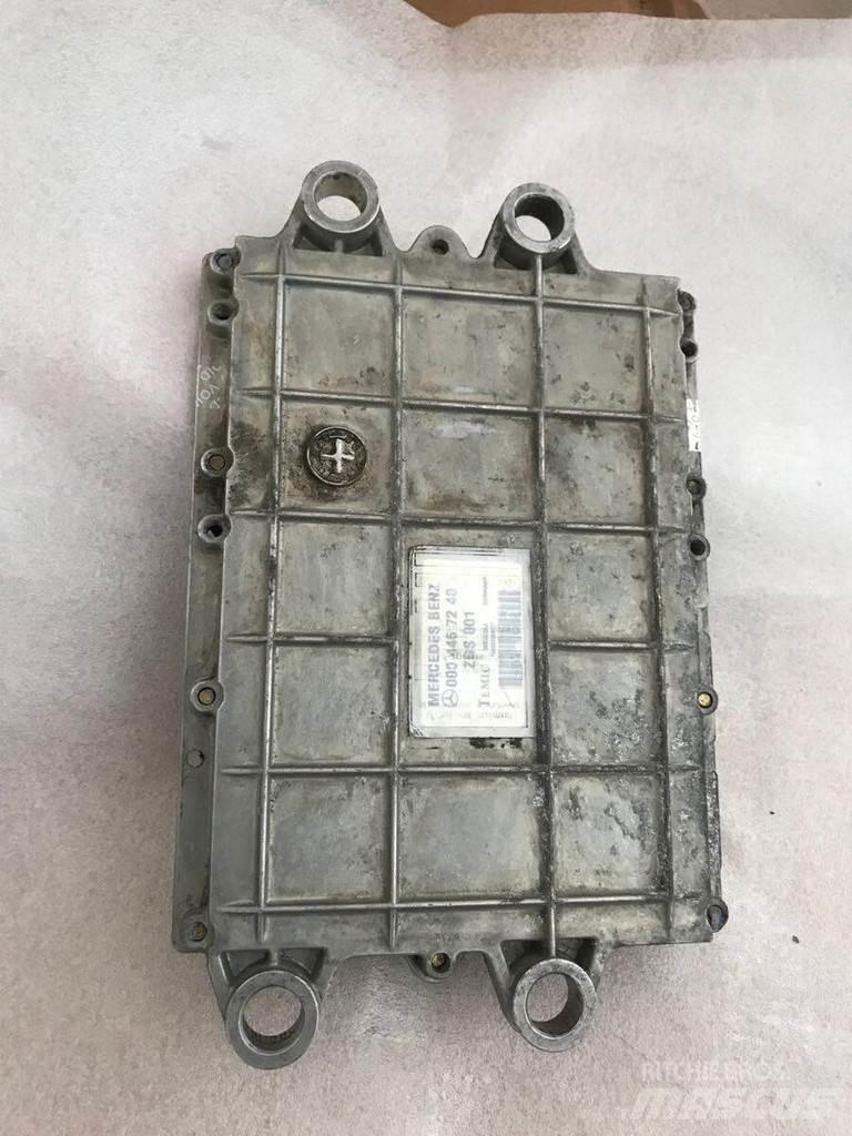 Mercedes-Benz ECU 電子設備