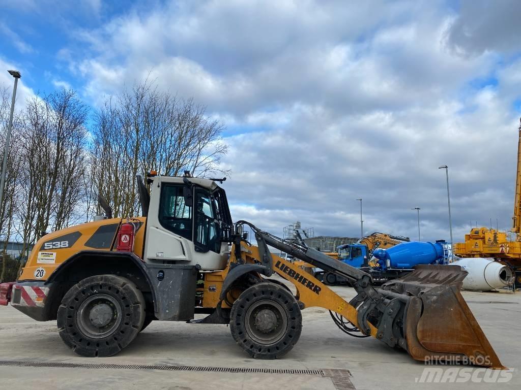 Liebherr L 538 輪胎式裝載機