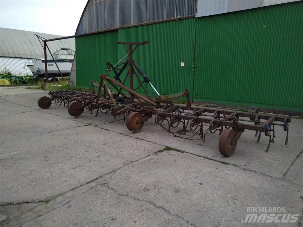 Agrostroj KON 800 中耕管理機