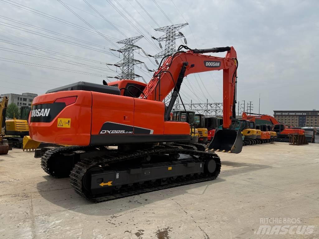 Doosan DX 225 LC-9C 履帶式 挖土機/掘鑿機/挖掘機