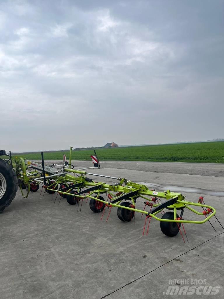 CLAAS Volto 1100 耙與翻草機