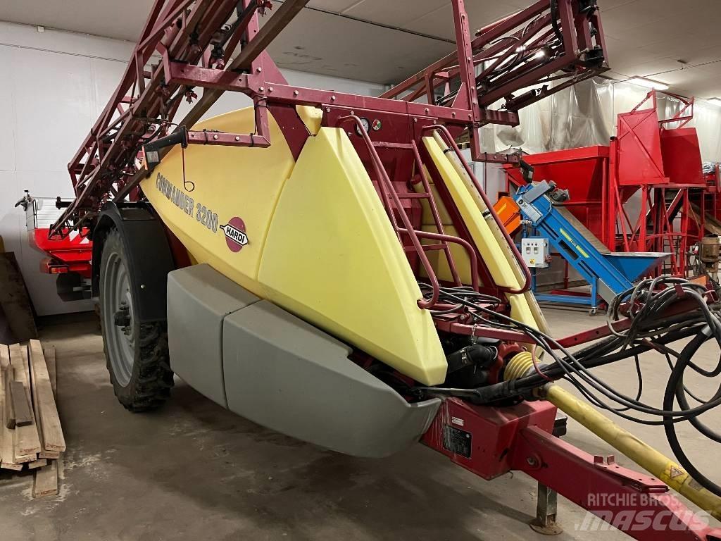 Hardi Commander 3200 牽引式噴霧機