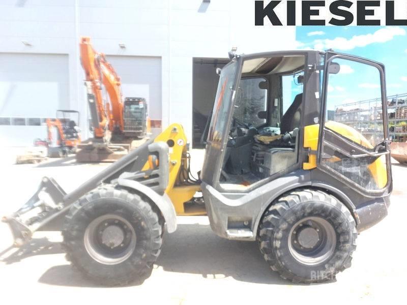 Mecalac AX 1000 輪胎式裝載機