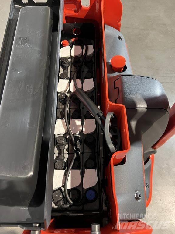 Linde T16 手拉式油壓拖板車