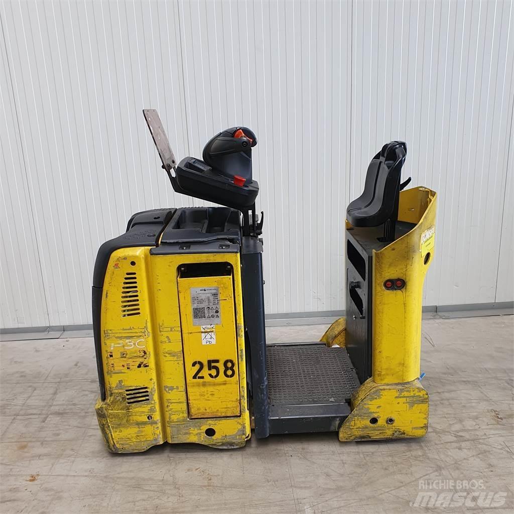 Linde P30C 牽引車