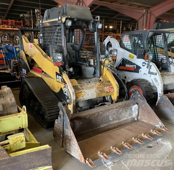 CAT 257B 滑移轉向裝載機