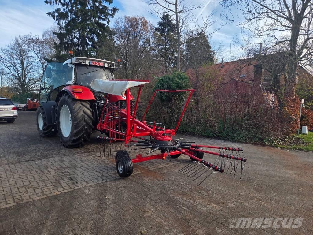 Lely Hibiscus 485 堆草機