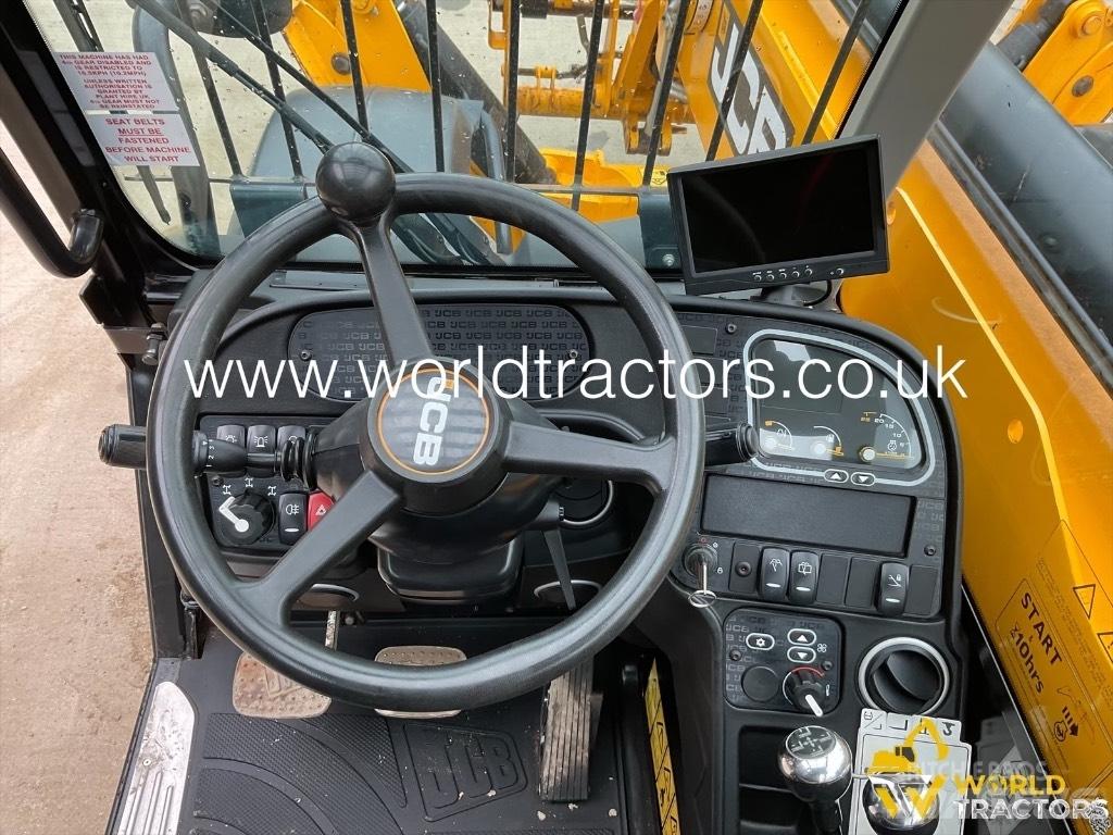 JCB 540-140 伸縮臂操作車
