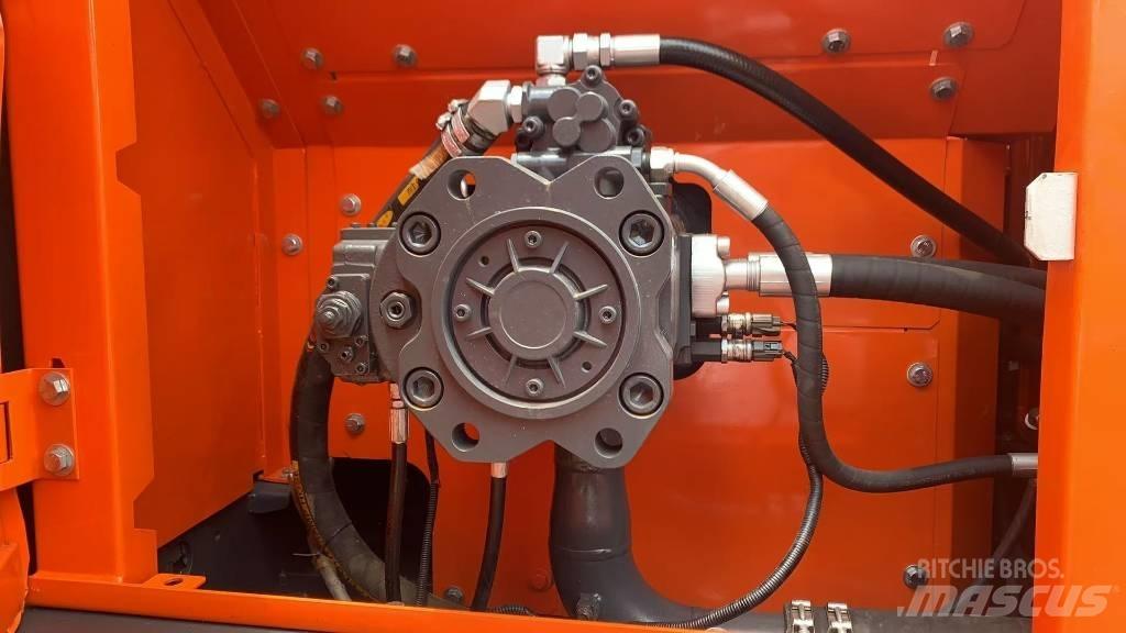 Doosan DX 300 履帶式 挖土機/掘鑿機/挖掘機