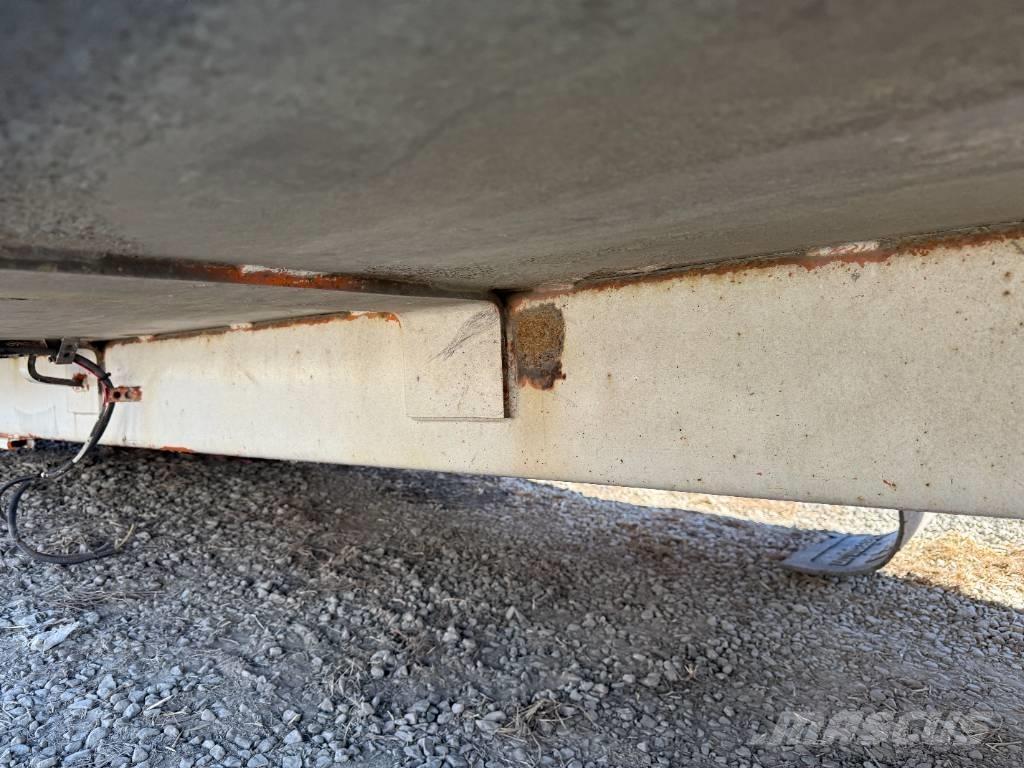  Leach Alpha III 垃圾車