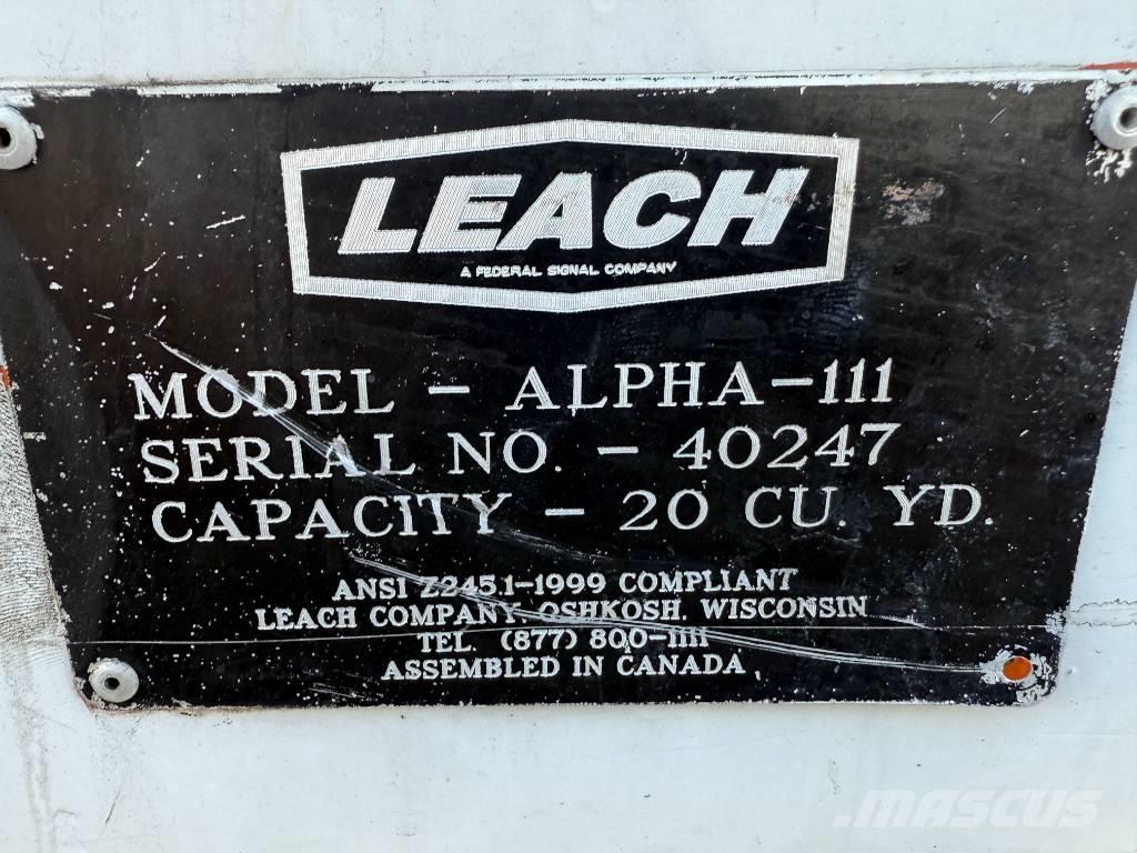  Leach Alpha III 垃圾車