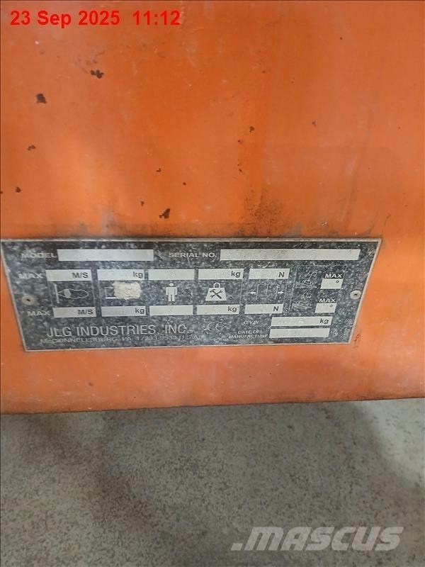 JLG 600 AJ 曲臂高空作業車