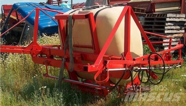 Hardi 1000 牽引式噴霧機