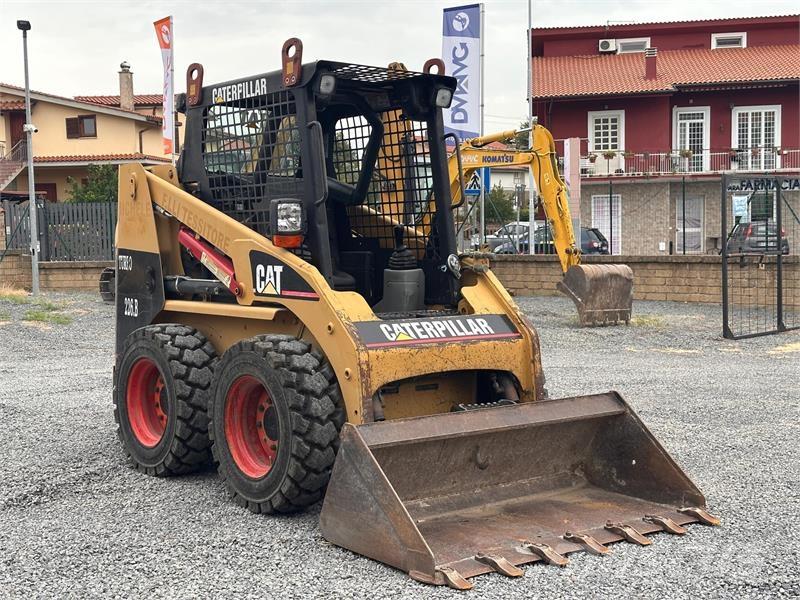 CAT 226BHF 滑移轉向裝載機