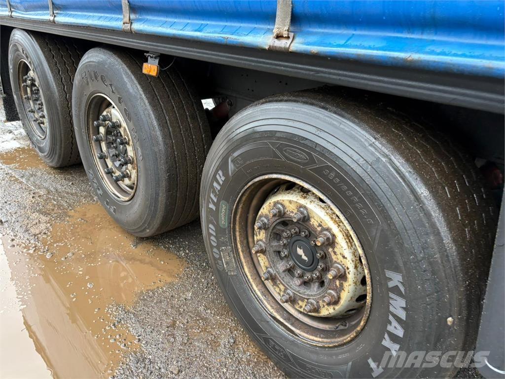 Schmitz 3aks 篷布半拖車