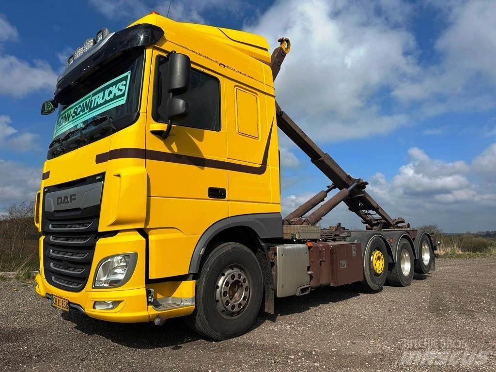 DAF XF 530 8x2-*4 吊鉤式起重車
