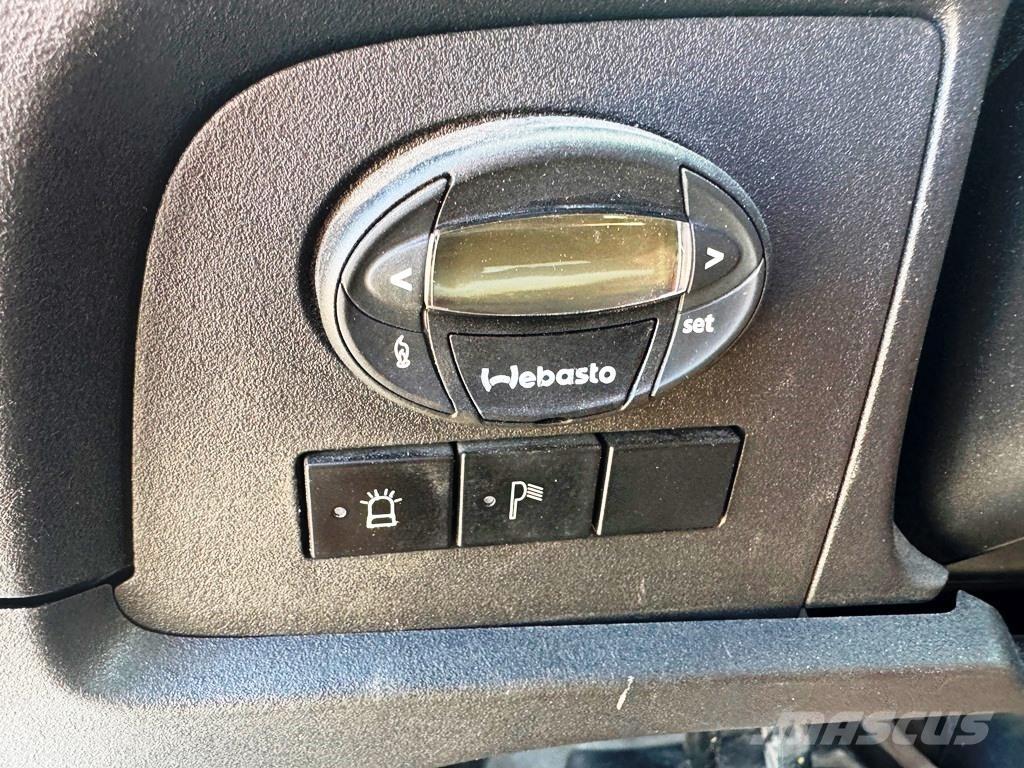 Iveco 35S18 廂式貨物運輸車