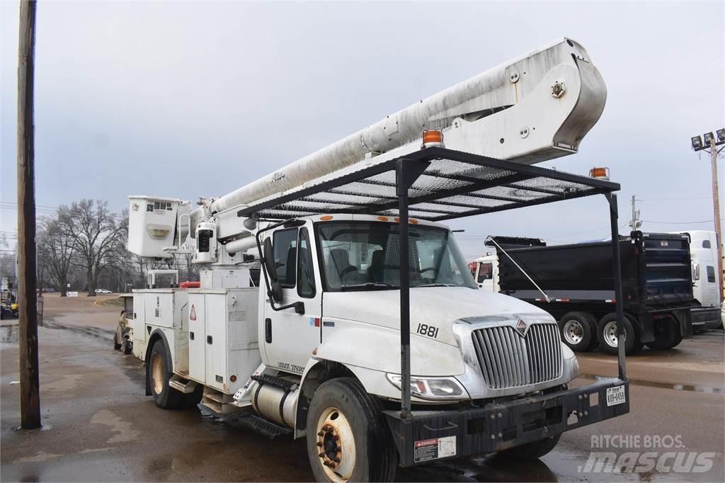 Altec AA55 卡車裝載高空作業車