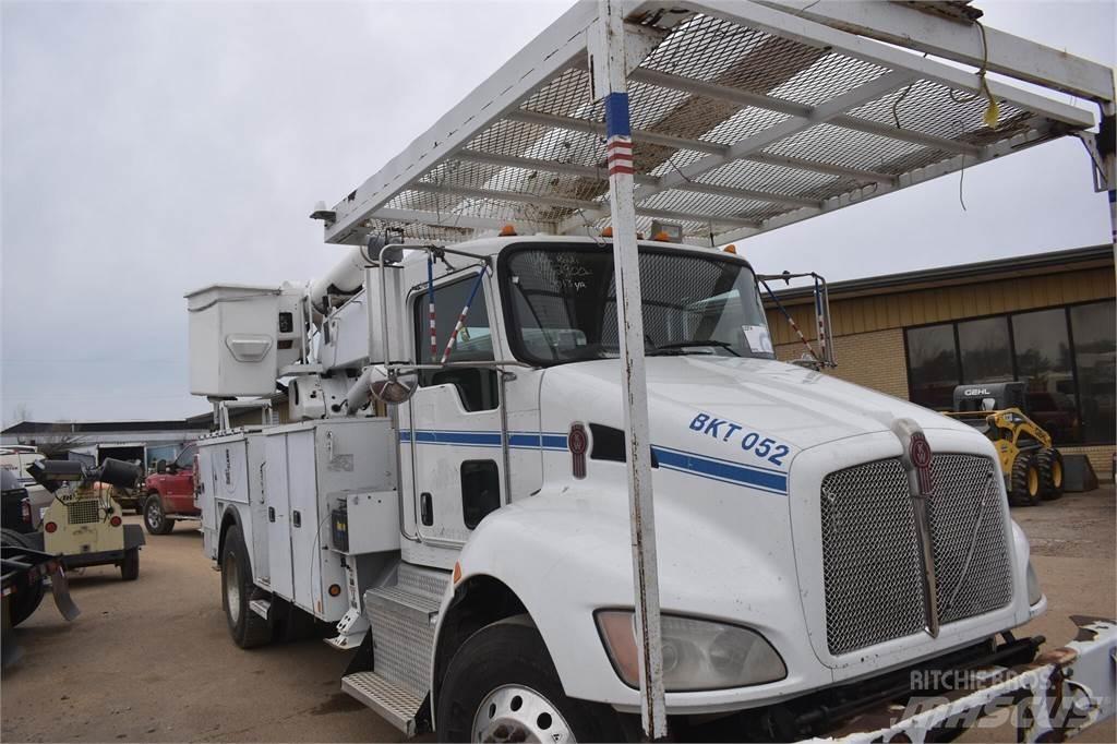Altec AA755 卡車裝載高空作業車