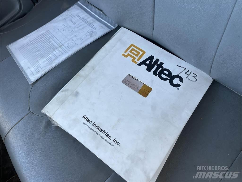 Altec AM55E 卡車裝載高空作業車