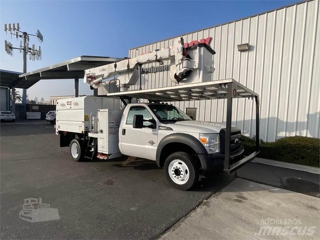 Altec AT37G 卡車裝載高空作業車