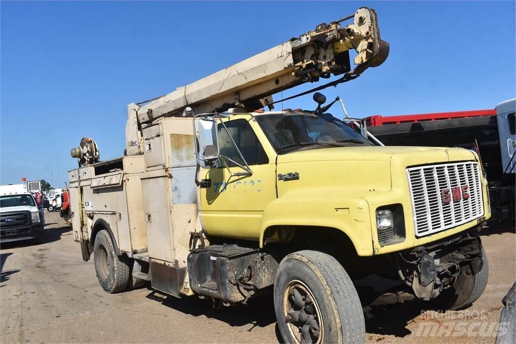Altec D842ATR 移動式鑽機車