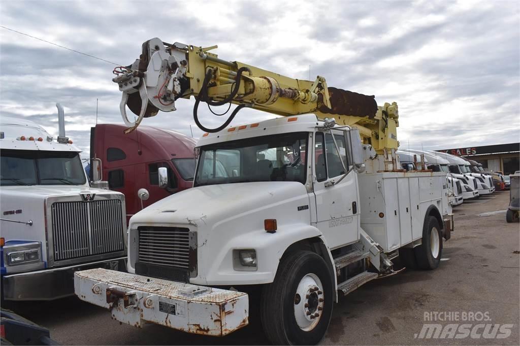 Altec D945TR 移動式鑽機車