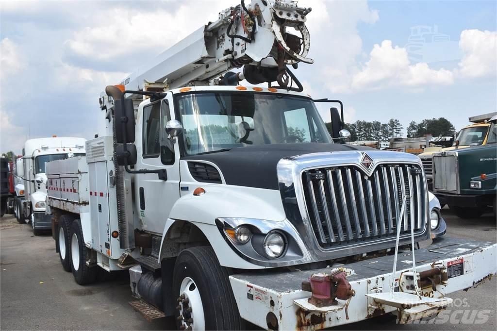 Altec DM45 移動式鑽機車