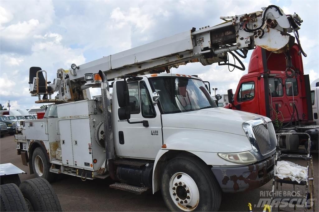 Altec DM45TR 移動式鑽機車