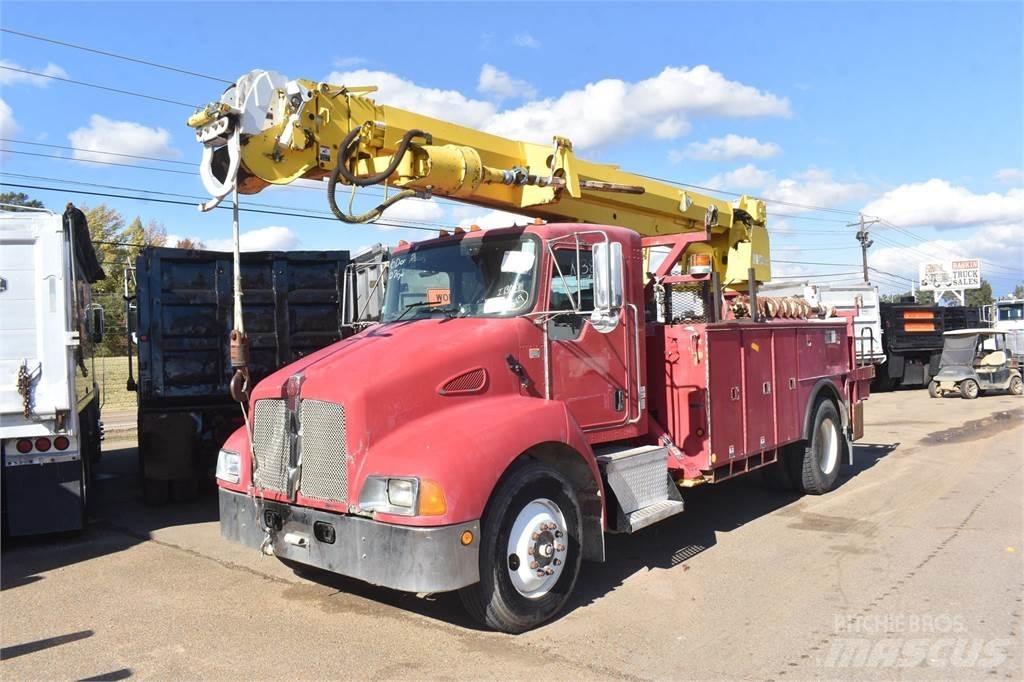 Altec DM47T 移動式鑽機車