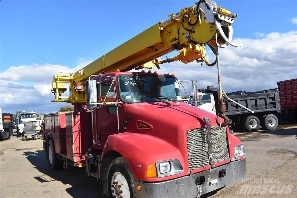 Altec DM47T 移動式鑽機車