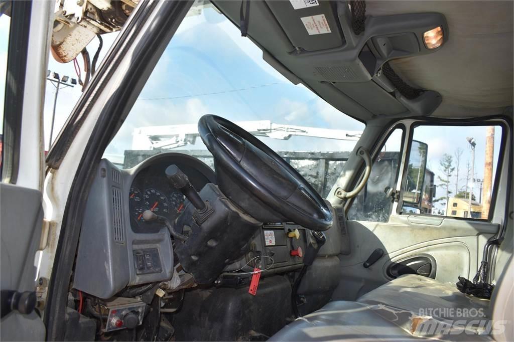 Altec DM47TR 移動式鑽機車