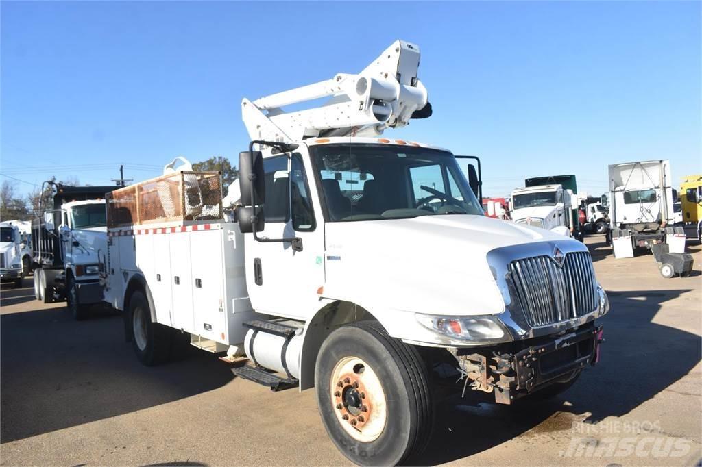 Altec TA41M 卡車裝載高空作業車