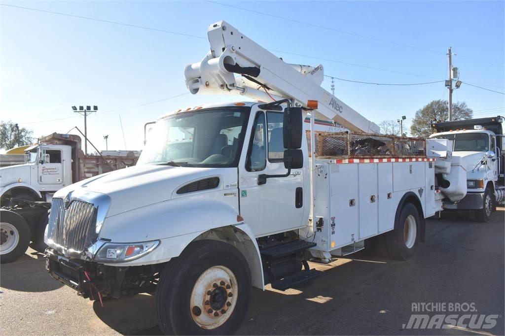 Altec TA41M 卡車裝載高空作業車