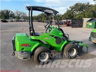 Avant 528 輪胎式裝載機