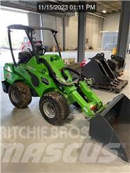 Avant 528 輪胎式裝載機