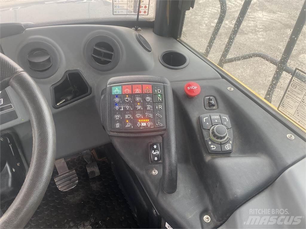 Bell B20E 鉸接式起吊車