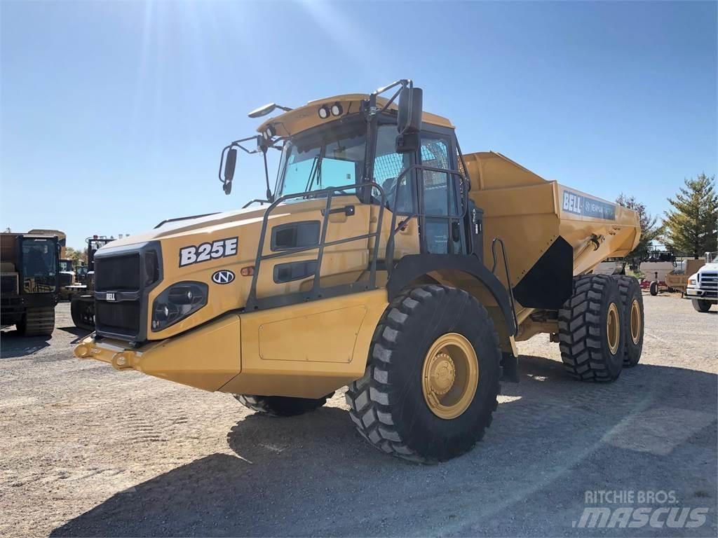 Bell B25E 鉸接式起吊車