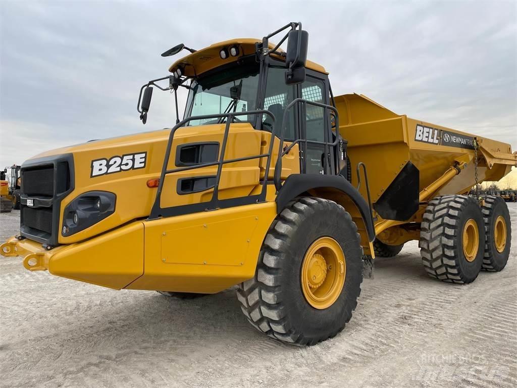 Bell B25E 鉸接式起吊車