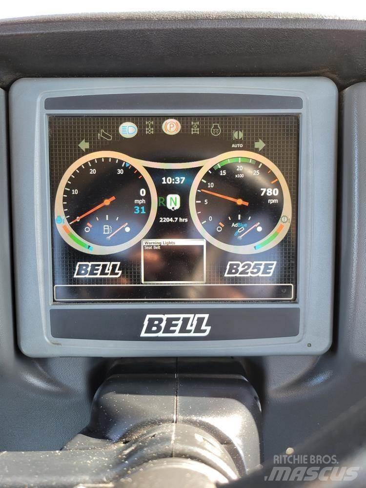 Bell B25E 鉸接式起吊車